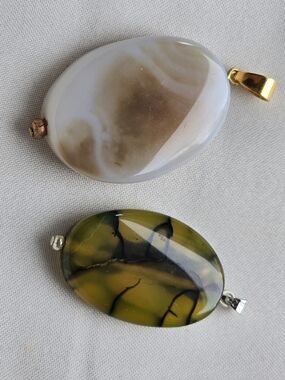 Oval Agate Stone Pendant Set - Cream & Olive Green